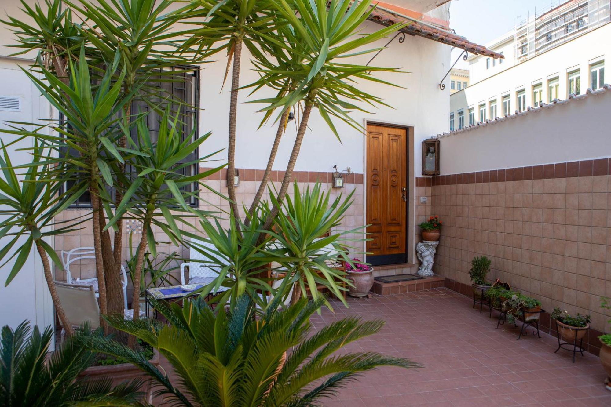 Gege'S Home نابولي المظهر الخارجي الصورة